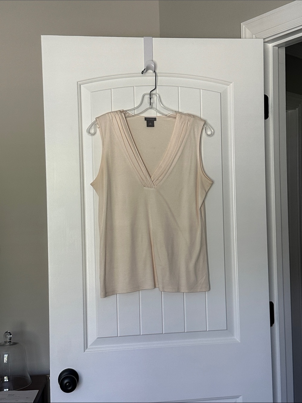 Ann Taylor Sleeveless V-Neck Cream Knit Camisole